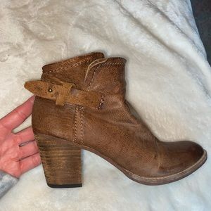 Super cute dolce vida ankle boots